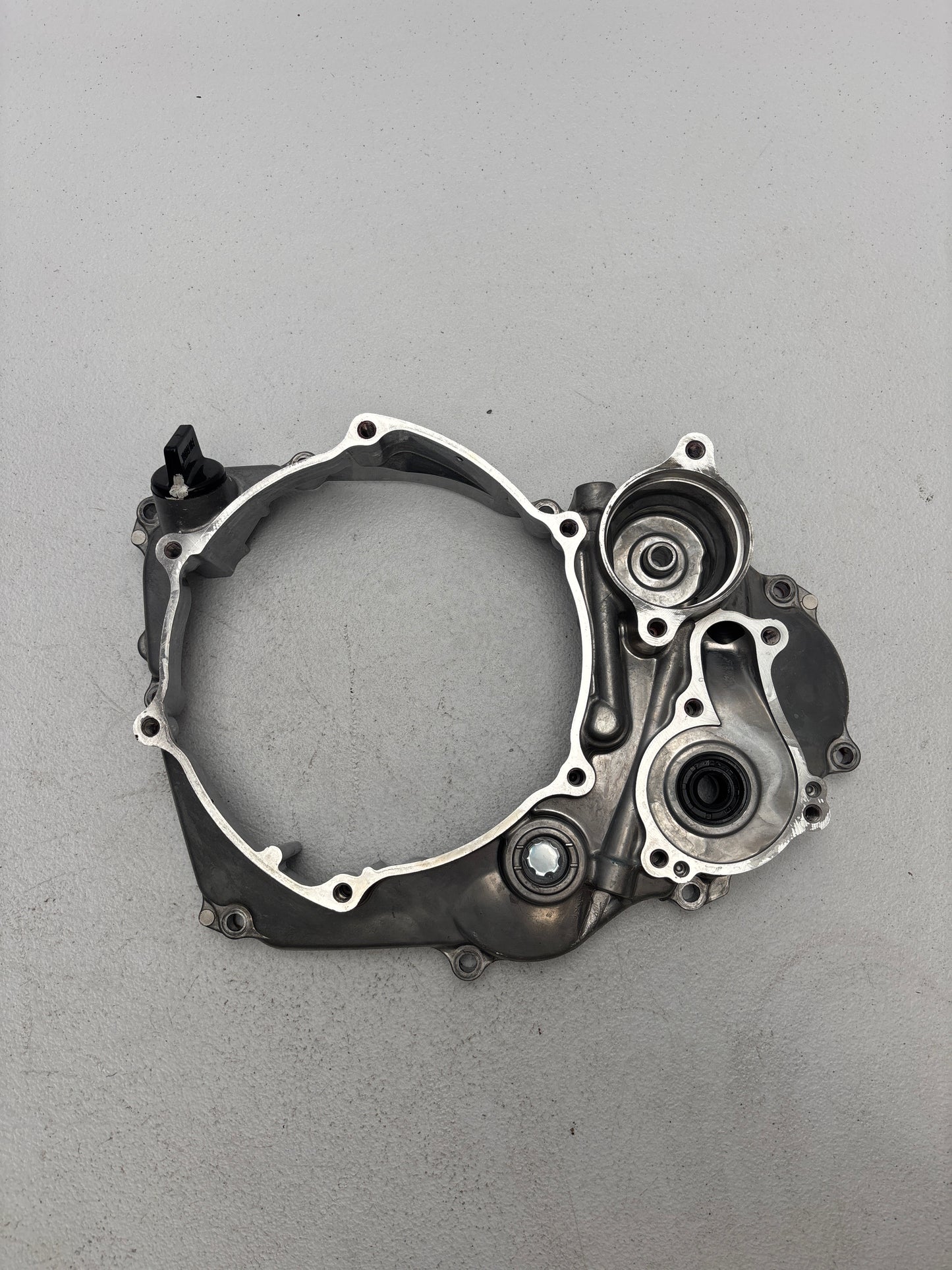USED 2024 Yamaha Yz 250f Inner Clutch Cover PN# B7B-15431-00-00 #MM1