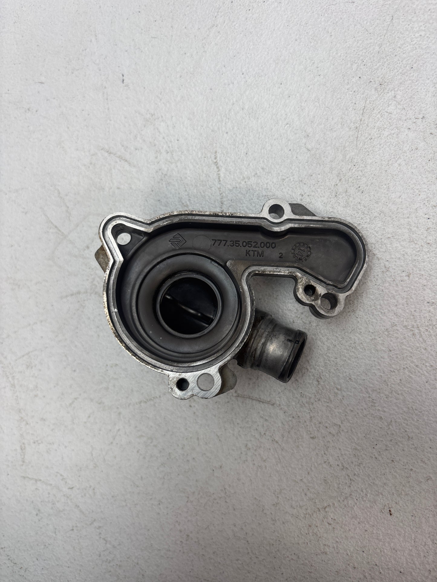 USED 2015 KTM 350 SXF Water Pump Cover PN# 77735052000 #35036