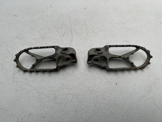 USED 2018-24 KTM 85 OEM Foot Pegs #PN 79003040033 #AC110